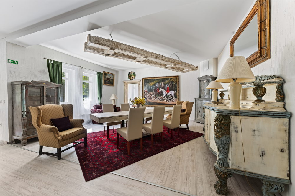 The dining salon