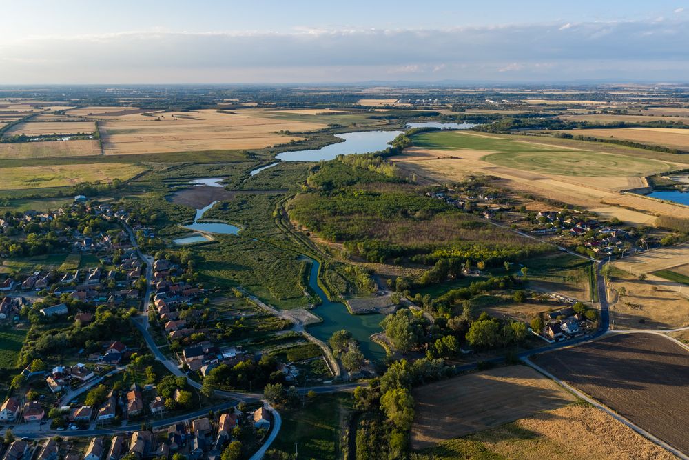 Mocsa Bathing Lake & Development Land